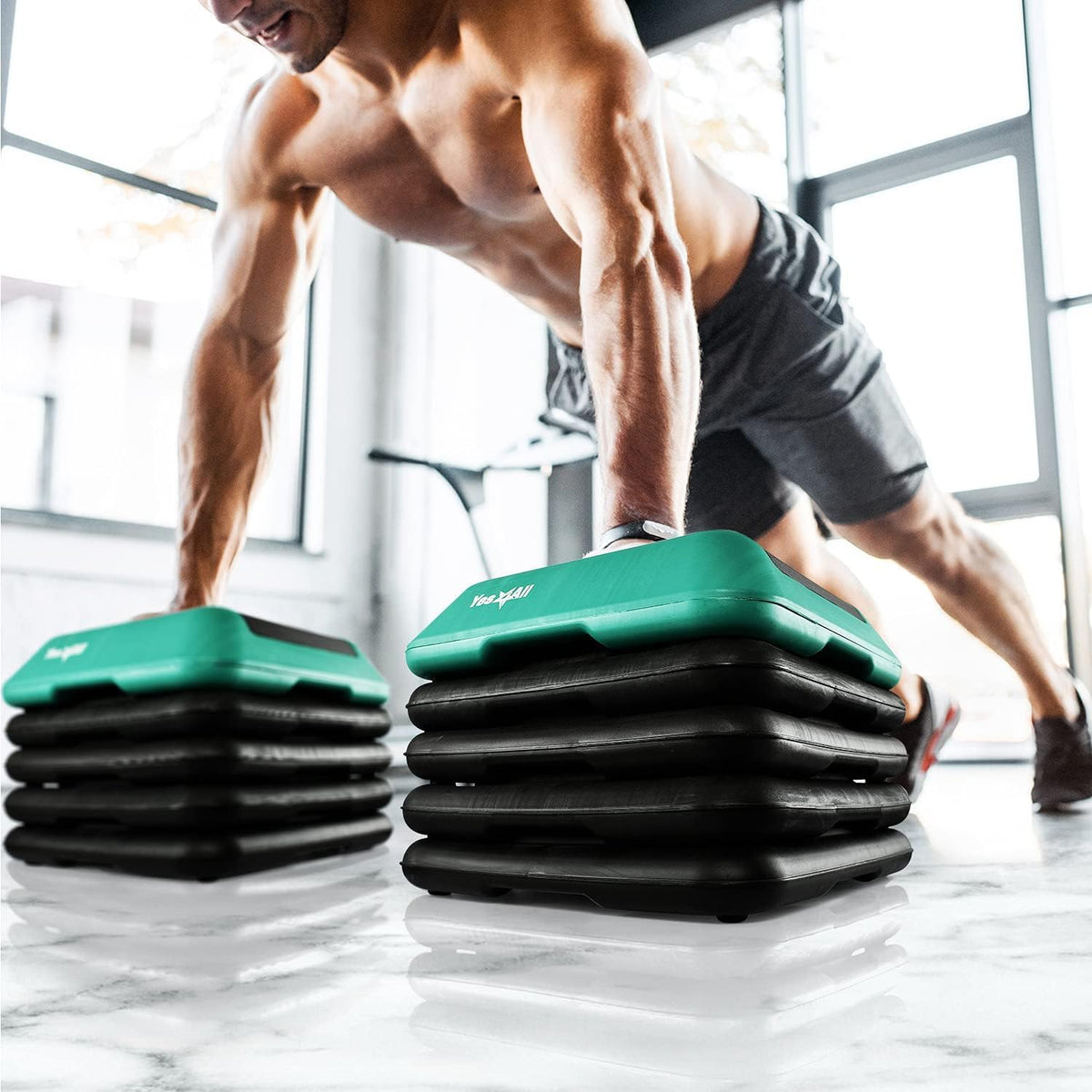 Adjustable Aerobic Step Platform with Stackable Risers V145